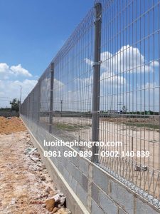 Hàng rào lưới thép hàn ô 30x60mm