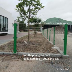 Hàng rào lưới thép ô 40x80mm chấn sóng mạ kẽm