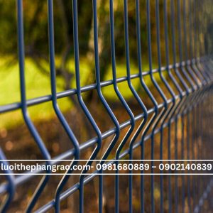 Hàng rào thép hàn ô 75x150mm chấn sóng sơn tĩnh điện