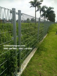Hàng rào lưới sắt hàn ô 50x250mm gấp tam giác mạ kẽm