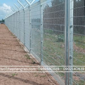 Hàng rào lưới thép mạ kẽm gấp tam giác